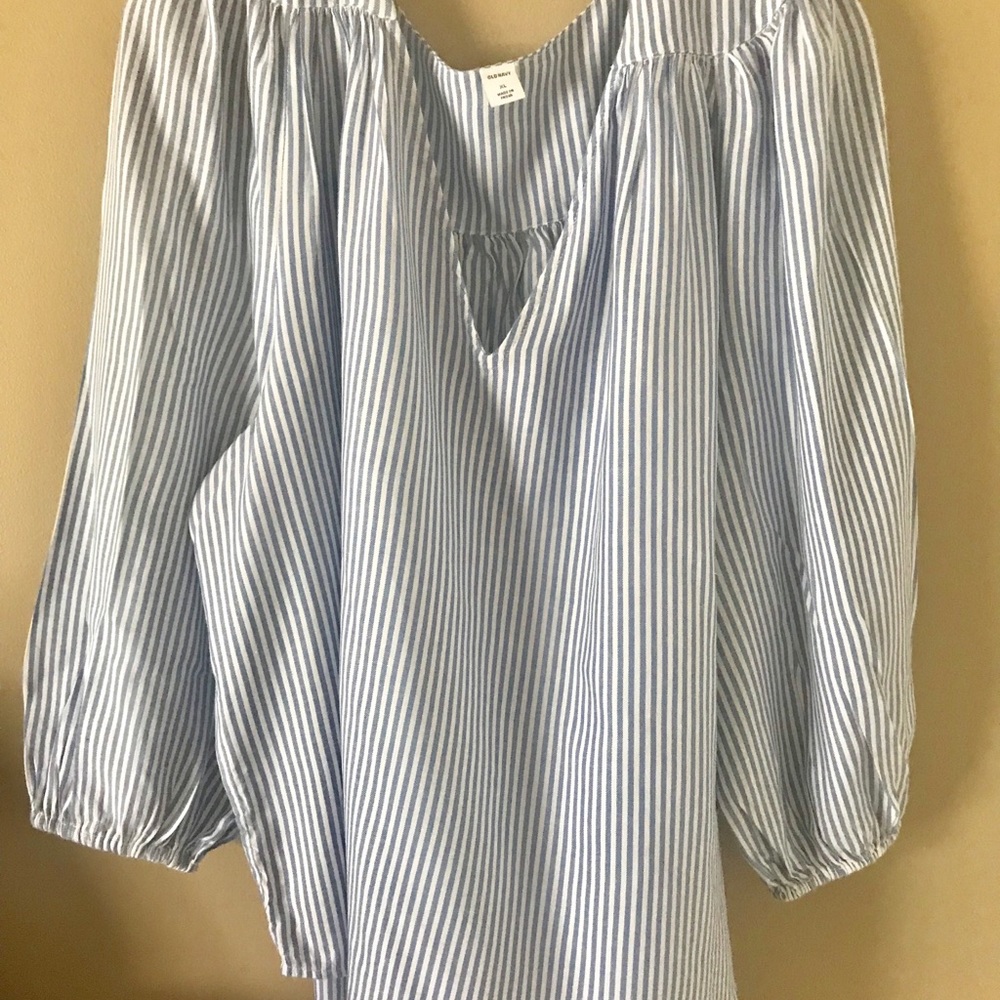Old Navy Chambray Balloon Sleeve Top